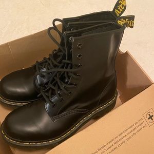 Dr. Martens 1460 W Black Smooth Boots Size 8